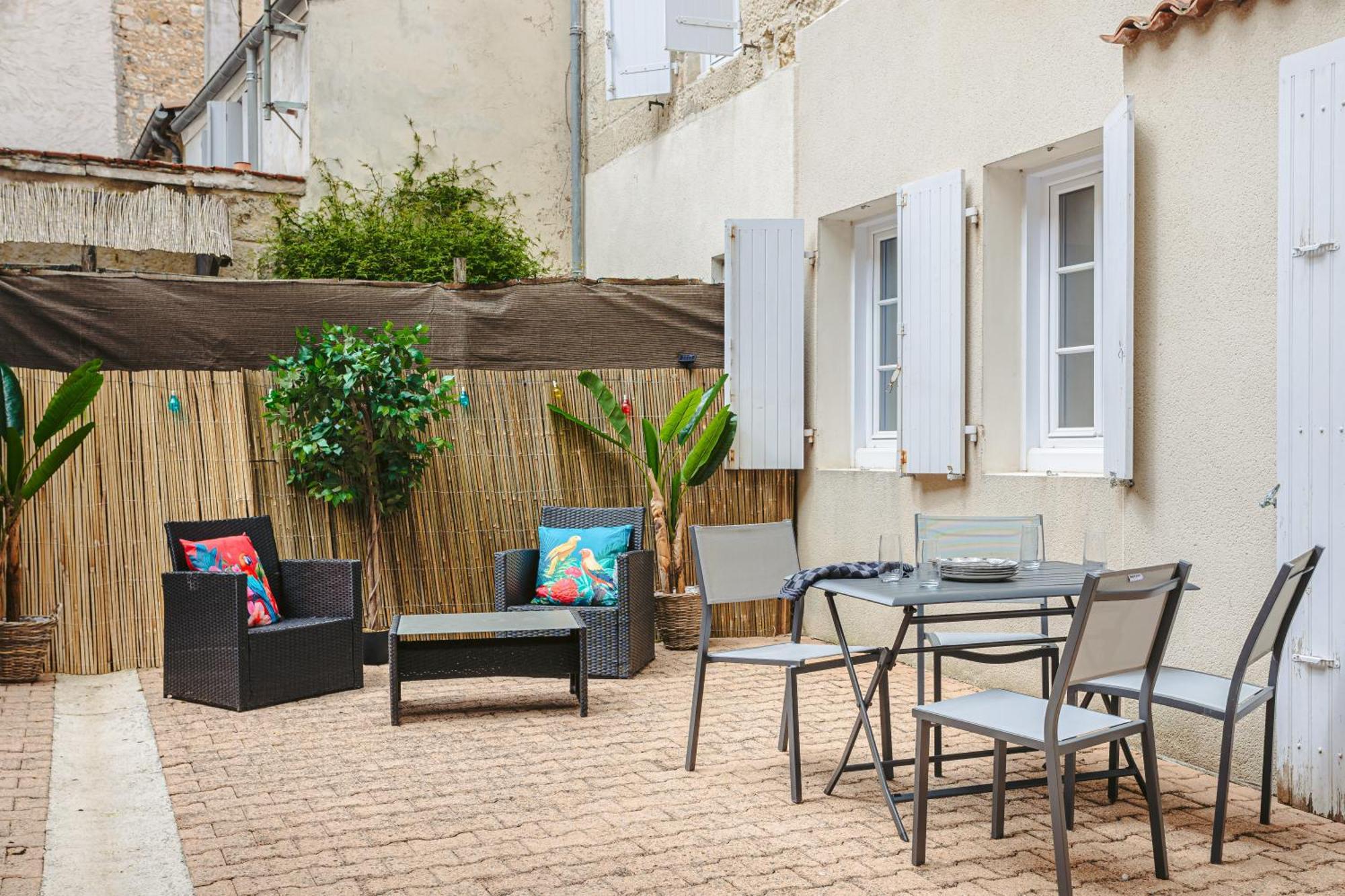 Olympia - Terrasse - Parking Gratuit - Centre Ville - Rez De Chaussee - Fibre Tv 4K 桑特 外观 照片